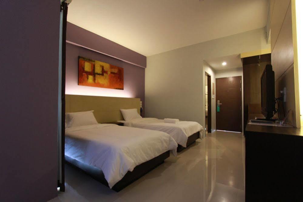 Trendy Hotel Nakhon Pathom Ngoại thất bức ảnh