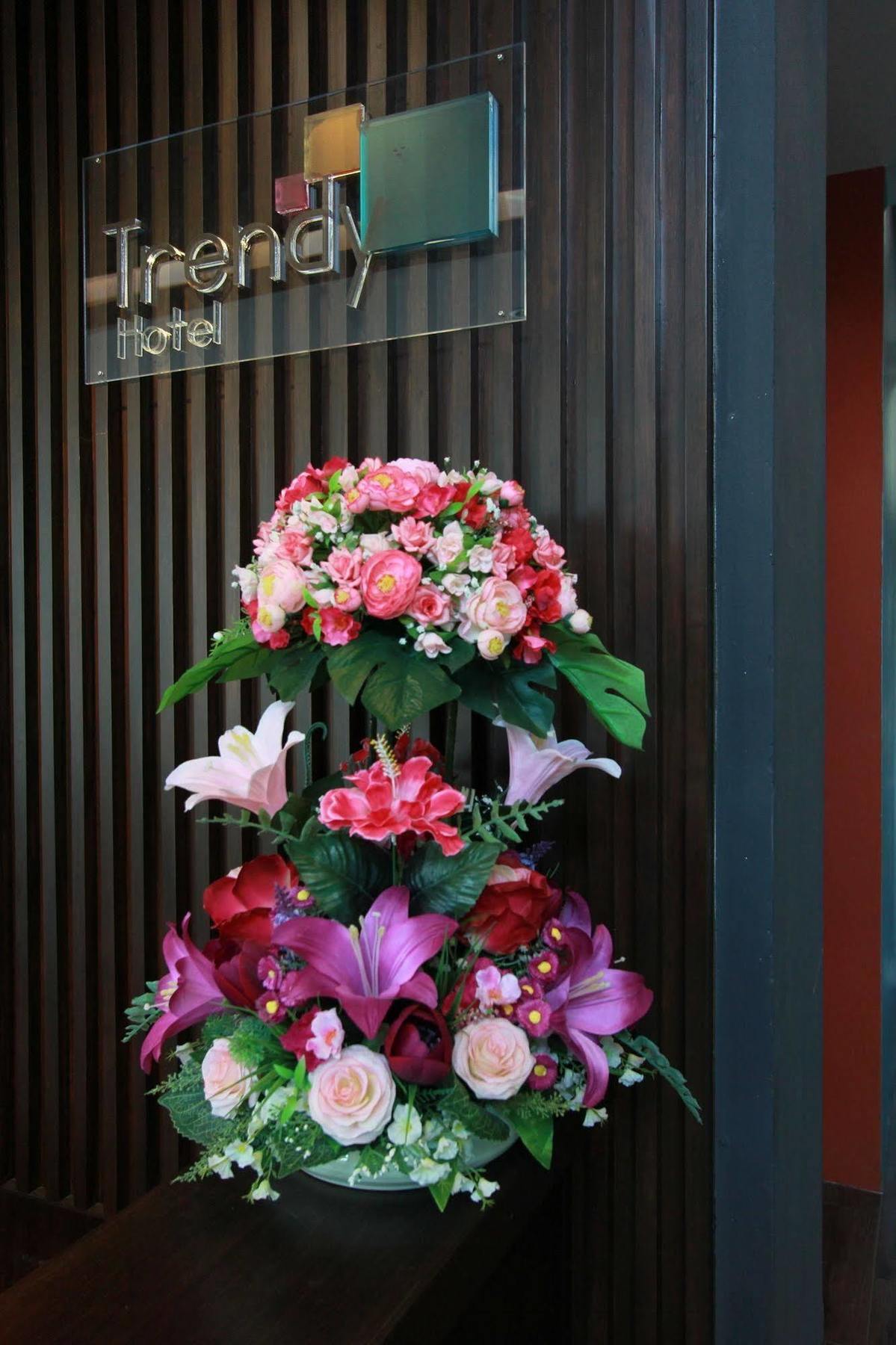Trendy Hotel Nakhon Pathom Ngoại thất bức ảnh